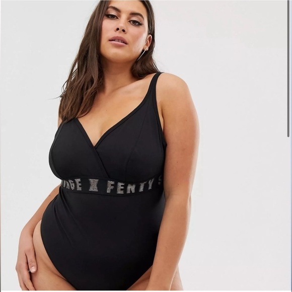 NWOT Savage X Fenty Logo Bodysuit In Black & Gold Plus Size 1X - Picture 1 of 7